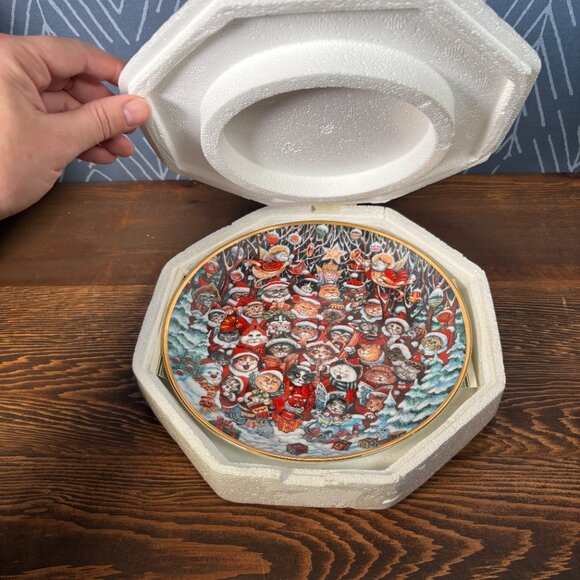 Bill Bell Santa Claws Collectors Plate Porcelain 24k Rim COA and Box - Picture 8 of 9